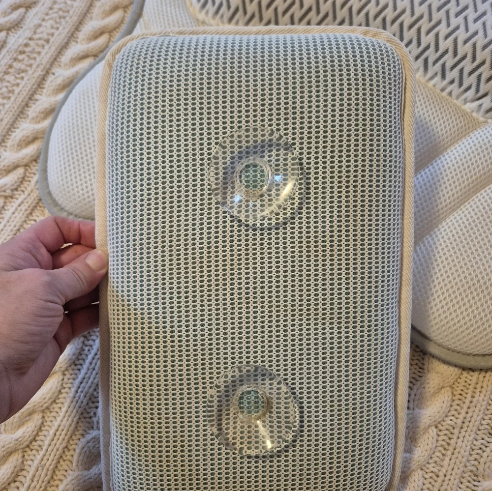 2pc. New Bath Pillows Bundle